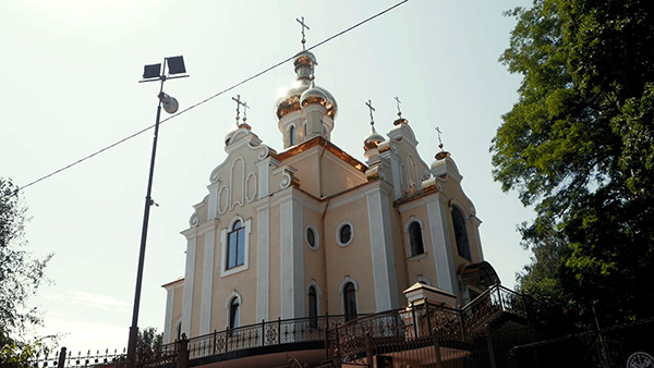 Храм Святого Феодосия Черниговского. Киев (Львовская пл.)