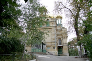 Покровский храм на Приорке в Киеве